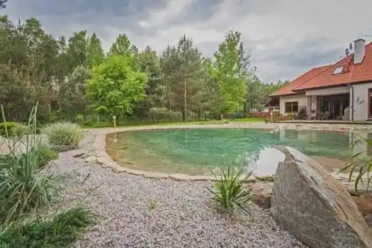 Канструкцыя басейнаў для купальнікаў — басейны з пясчанай смалы